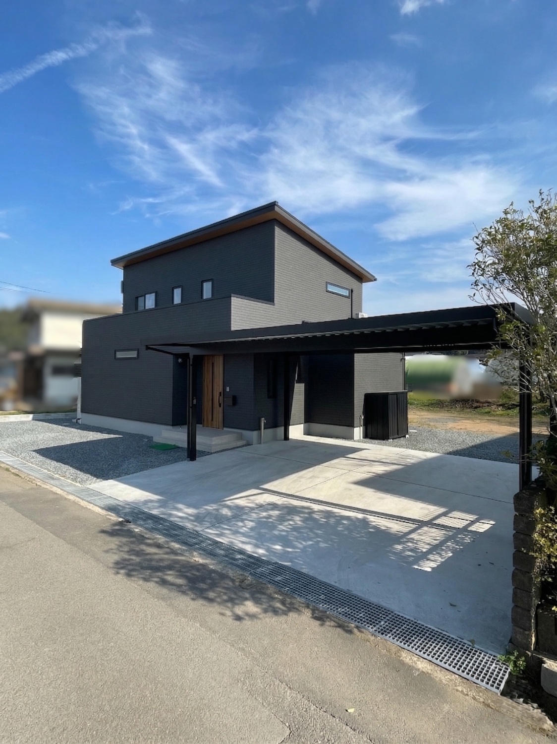 ゆったり広々、暮らしやすい動線がつくる快適な住まい
　― 家族にもペットにもやさしく ―