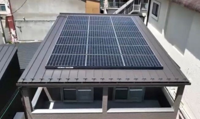 広々インナーバルコニーのある総二階のお住まい
～マキシオン製大型ソーラー発電8.4kW搭載～