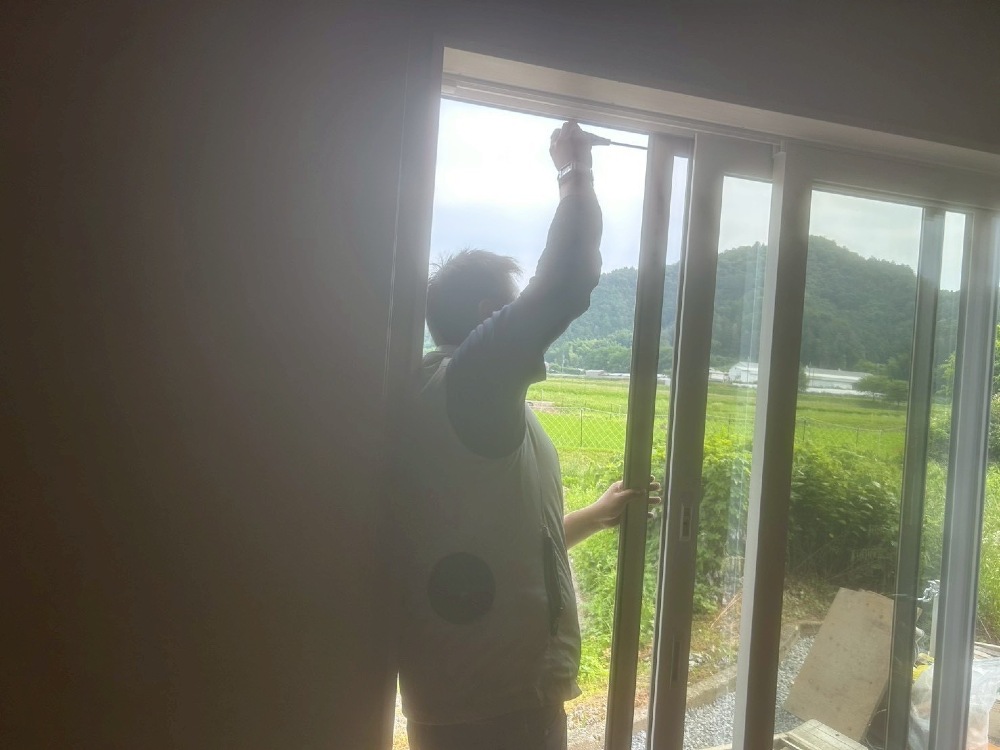 玄関ドア取り付け