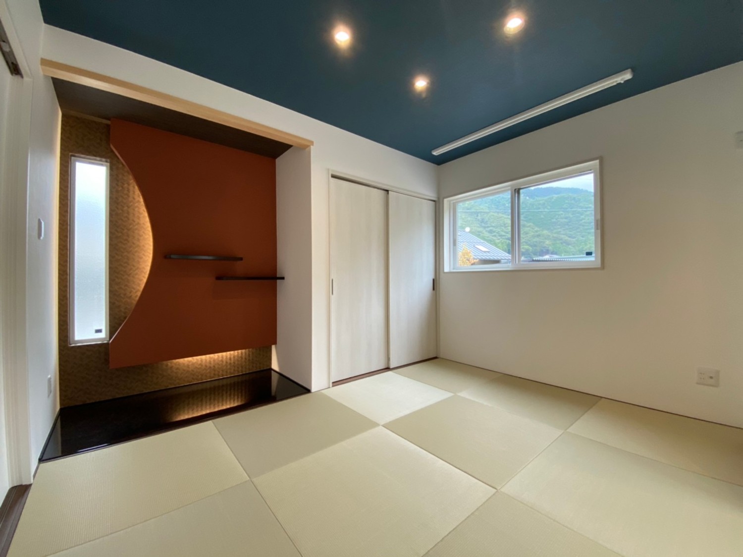 「回遊式動線+広々リビング+モダン和室+小粋な床の間」みんなが暮らしやすいお家